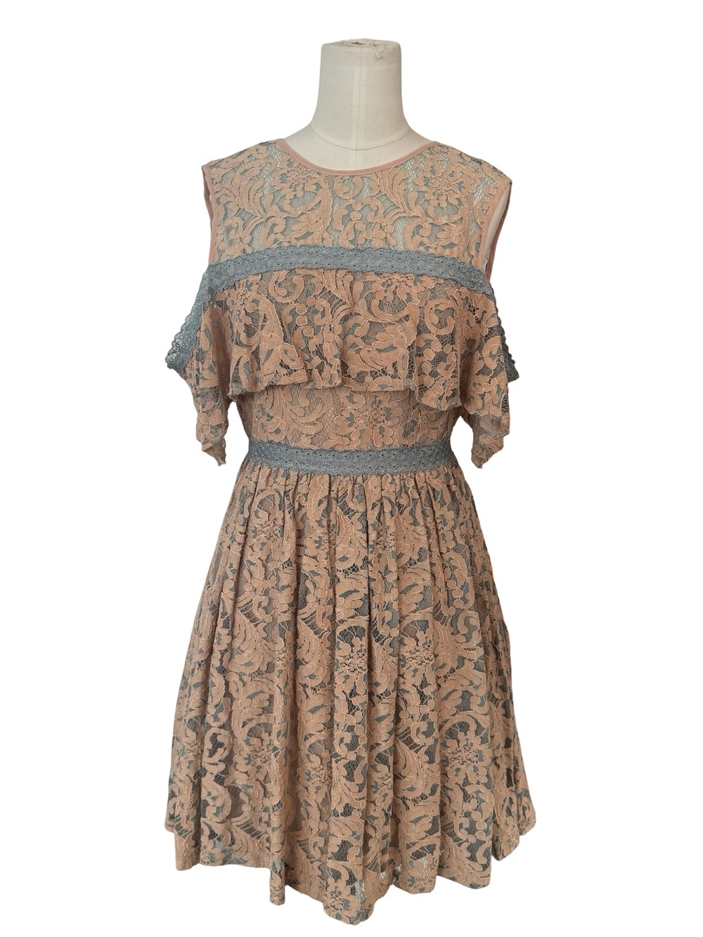 Foxiedox Cold Shoulder Pleated Lace Dress - Picture 2 of 9